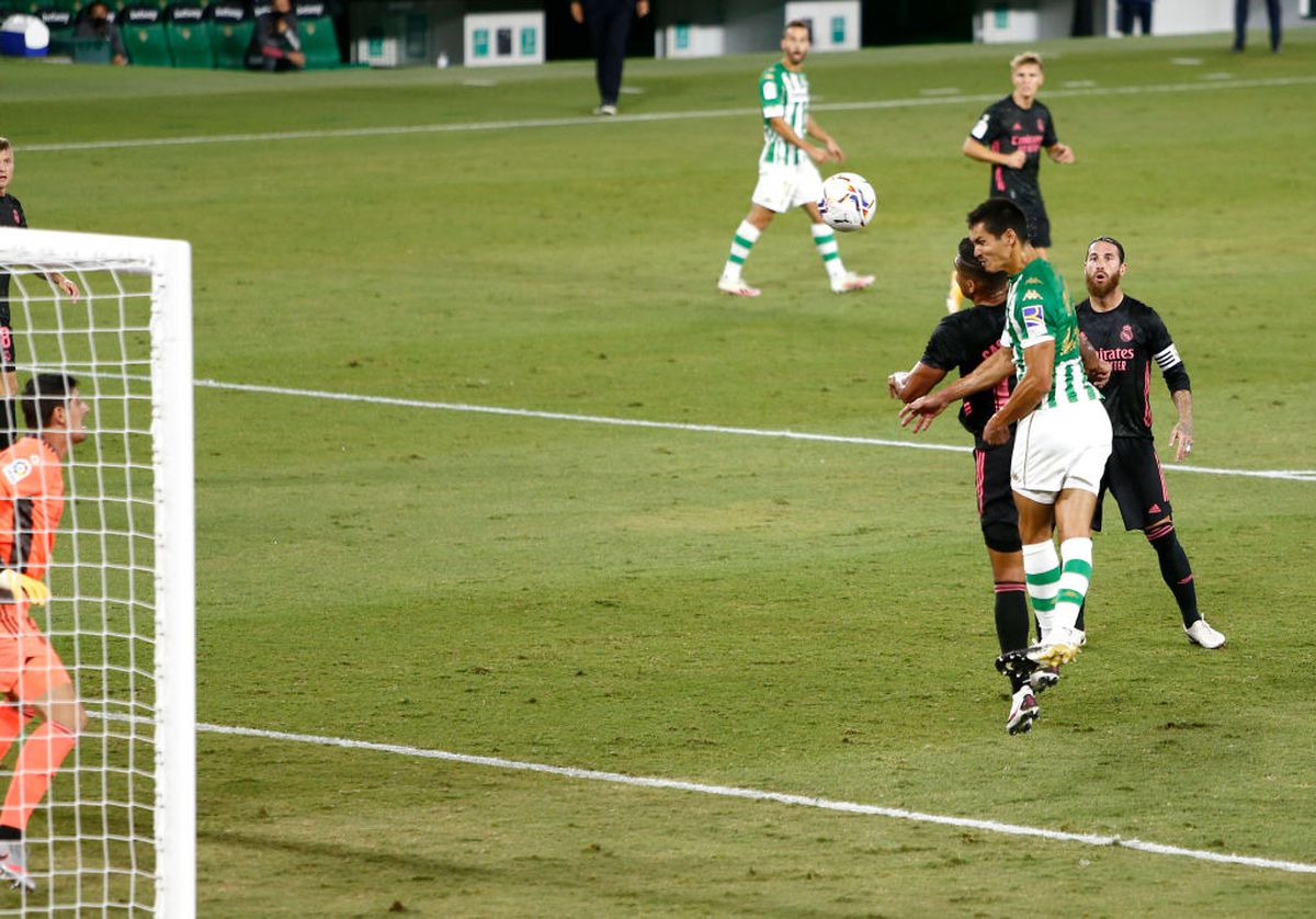 BETIS - REAL MADRID 2-3. „Galacticii” tremură în noul sezon! Meci nebun cu 5 goluri și un „roșu” » Totul s-a decis după un penalty în minutul 82