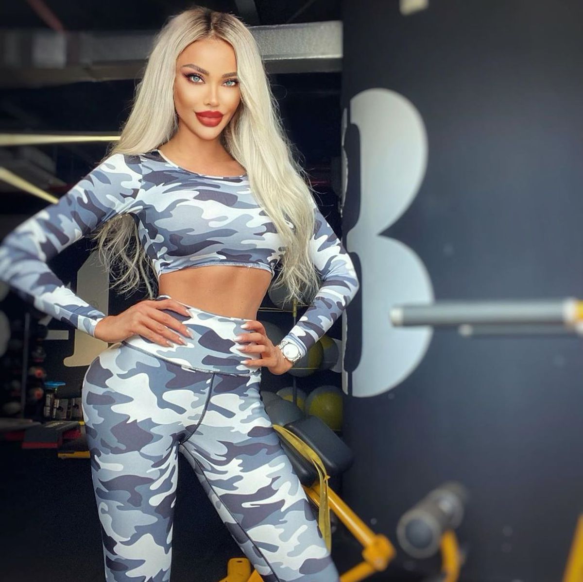 Bianca Drăgușanu a atras toate privirile la petrecerea VIVA! » Cum a putut să apară fosta iubită a lui Adrian Cristea