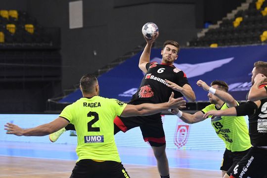 Tudor Botea este unul dintre handbaliștii descoperiți pozitiv cu coronavirus FOTO sportpictures.eu
