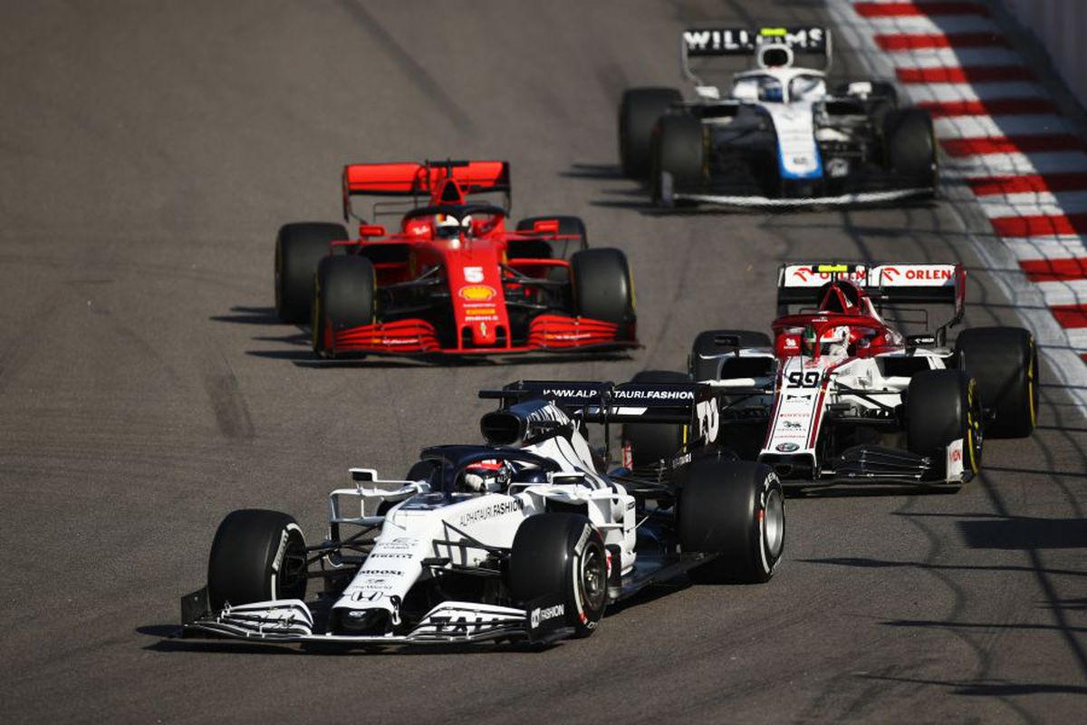 FOTO Valtteri Bottas, victorios la MP al Rusiei! Penalizat, Lewis Hamilton termină pe locul 3