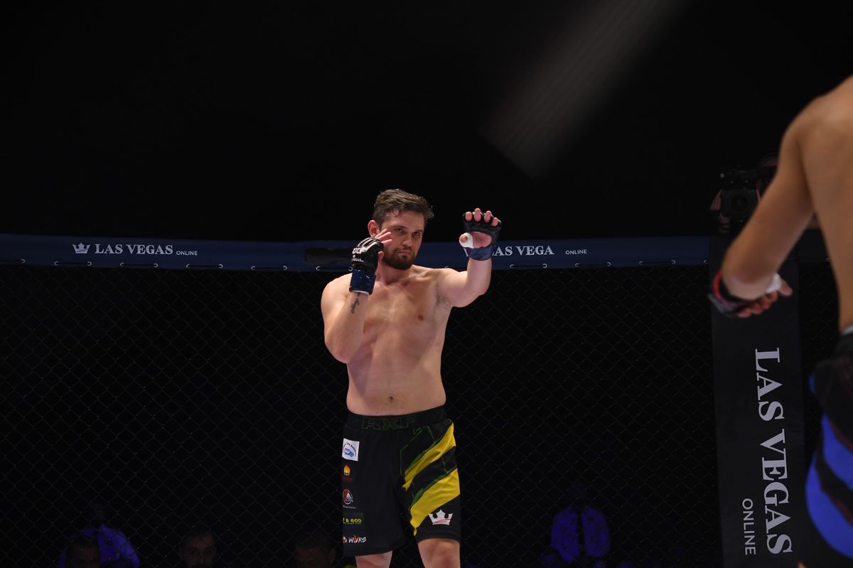 Ștefan Ciuculescu, victorie în lupta cu Marius Crăciun / FOTO: Facebook @RXFighting