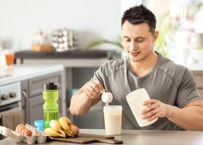 Pudra proteică: beneficii în creșterea masei musculare și pierderea în greutate