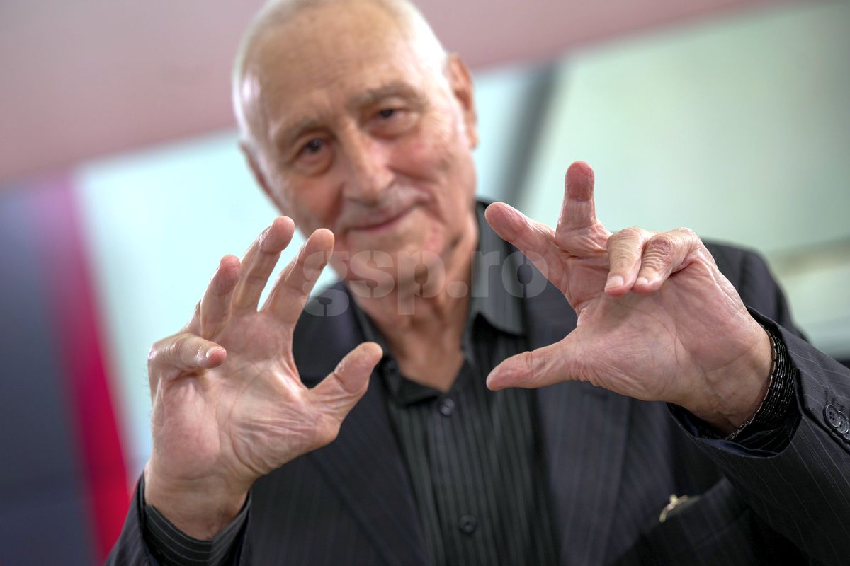 Scandal imens în vestiarul echipei naționale! Dezvăluiri incredibile: „Băi dobitocule! Cum poți să zici că mi-ai spus?!”