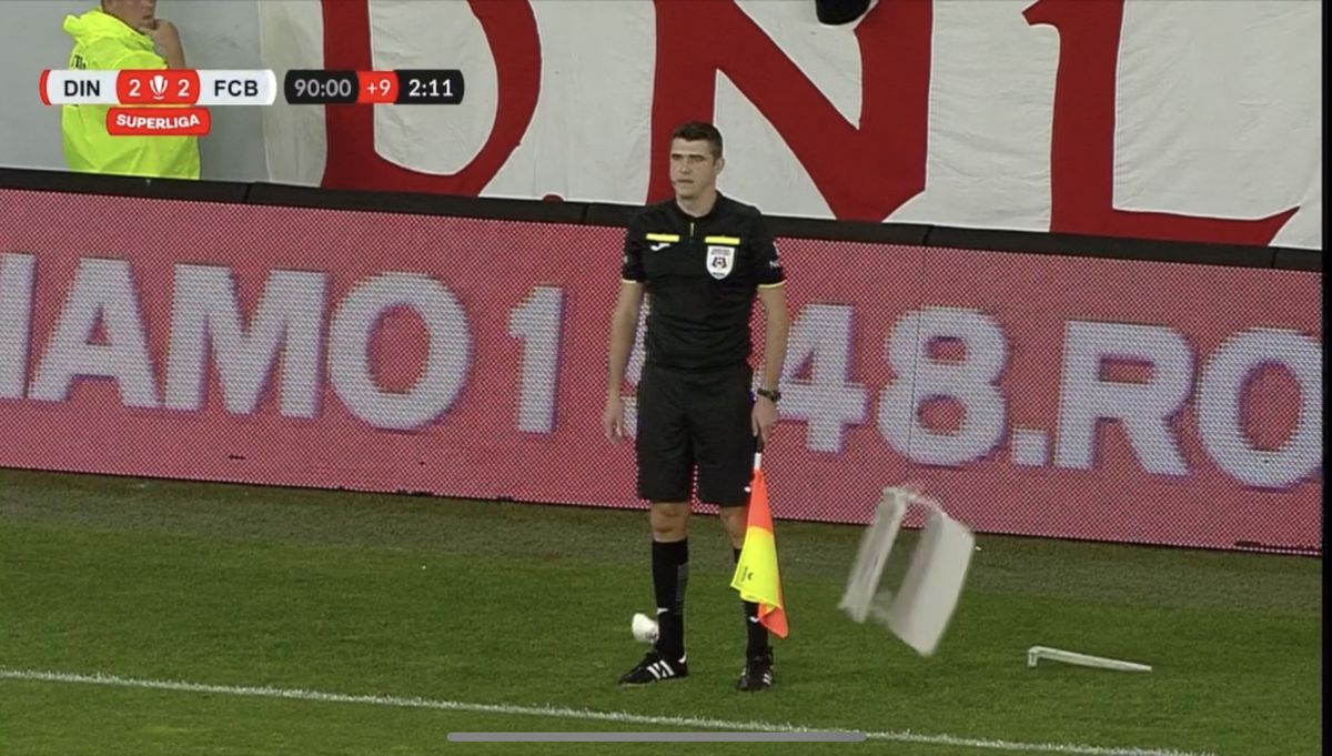 A fost declanșată ancheta, după ce un scaun a fost la un pas să îl lovească pe arbitrul asistent în Dinamo - Botoșani