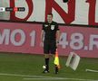 Scaun aruncat spre asistent la Dinamo - Botoșani