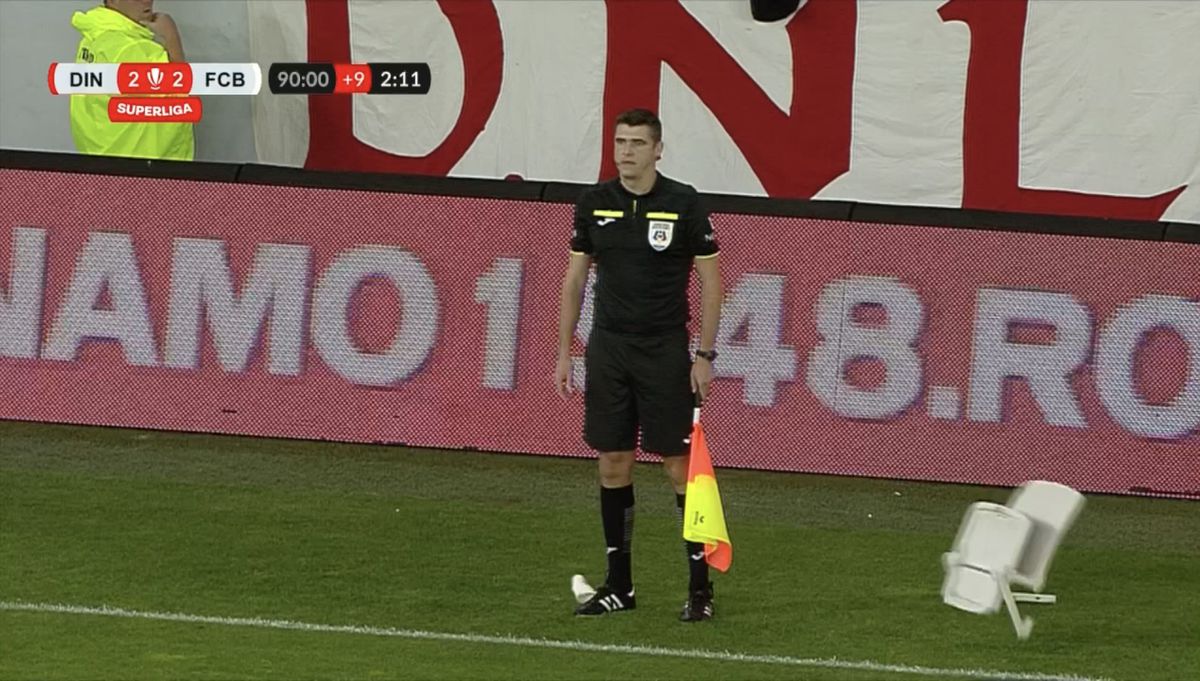 A fost declanșată ancheta, după ce un scaun a fost la un pas să îl lovească pe arbitrul asistent în Dinamo - Botoșani