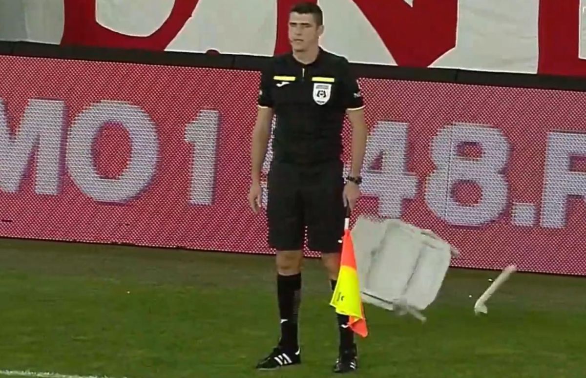 Pedeapsa primită de Dinamo pentru scaunul aruncat spre arbitru la meciul cu FC Botoșani