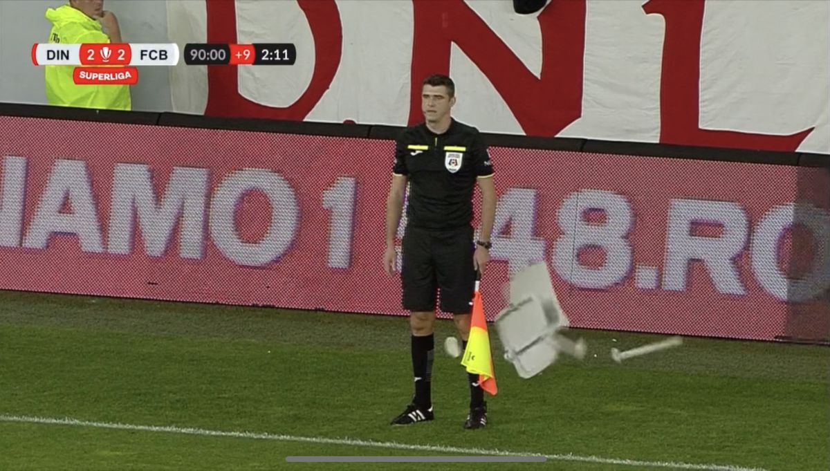 Pedeapsa primită de Dinamo pentru scaunul aruncat spre arbitru la meciul cu FC Botoșani