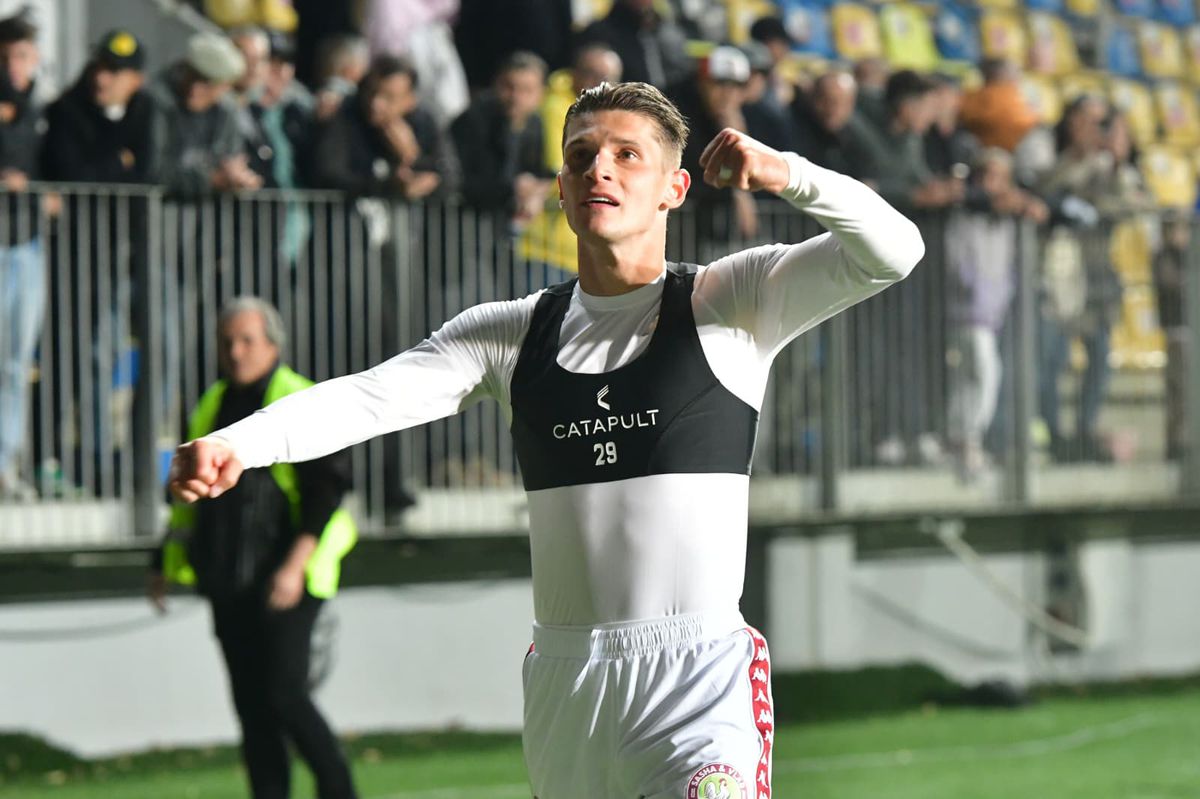 Ce s-a întâmplat pe gazon, imediat după Petrolul - Rapid 0-1