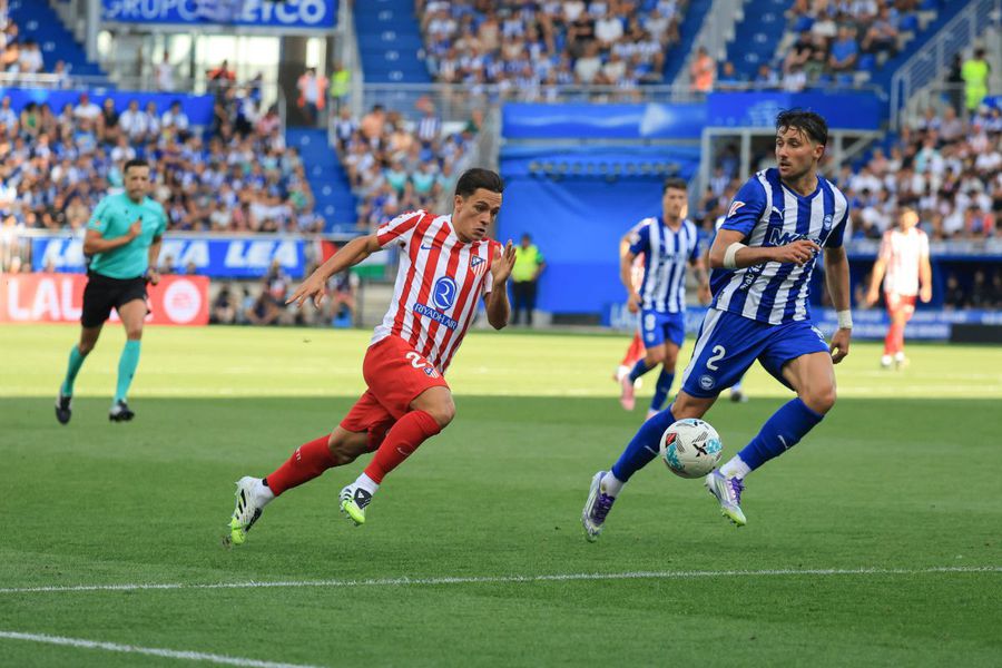 AS Roma și-a găsit atacantul! » Va fi împrumutat cu obligație de cumpărare + I-a fost oferit Radu Drăgușin!