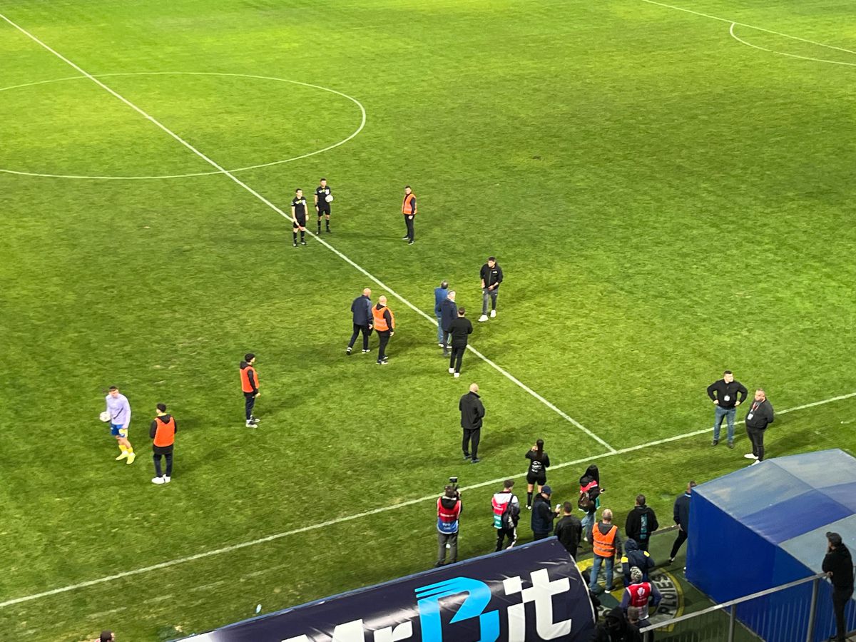 Eugen Neagoe, dialog încins cu Marcel Bîrsan în Petrolul - Rapid