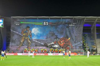 SHOW în startul partidei dintre Petrolul și Rapid » „Lupii”, coregrafie cu tentă rasistă + inspirație din „Războiul Stelelor”