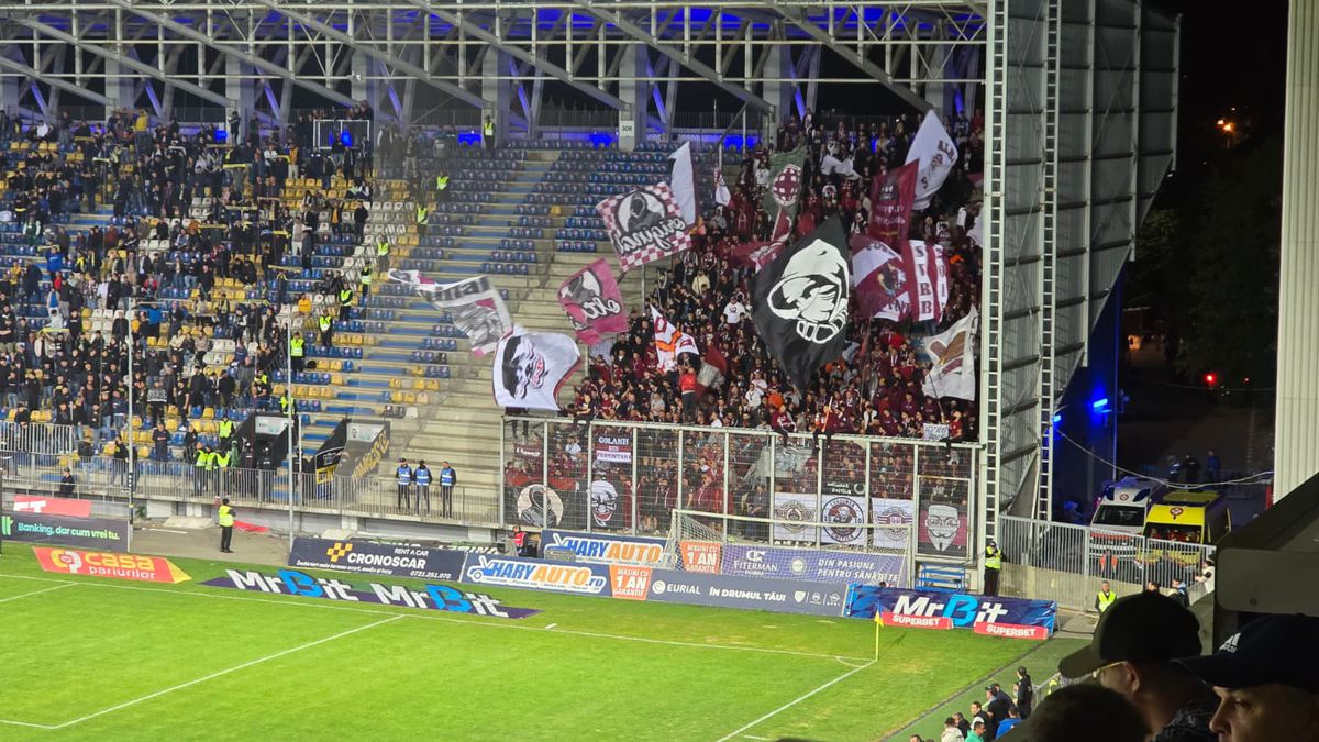 SHOW în startul partidei dintre Petrolul și Rapid » „Lupii”, coregrafie cu tentă rasistă + inspirație din „Războiul Stelelor”