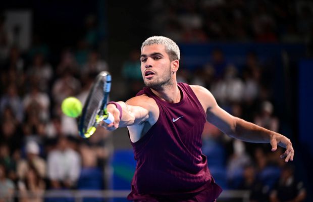 Carlos Alcaraz, recuperare miraculoasă, e în sferturi de finală la Tokyo: „Am cel mai bun fizioterapeut din lume”