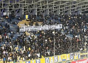 Toate mesajele galeriilor din Petrolul - Rapid » Ironie nemiloasă la adresa lui Dan Șucu