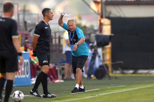 Filip Florian e captivat de personalitatea antrenorului Dan Petrescu: „E neschimbat. A rămas același luptător care își pierde orice idee de calm din cap pentru că el vrea să câștige cu orice preţ”