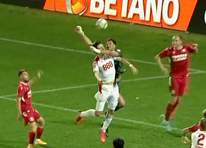 Greșeală uriașă de arbitraj! Dinamo se îndepărtează de play-off după o viciere de rezultat