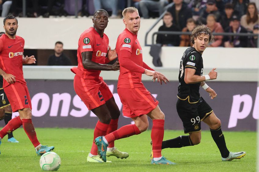 Anderlecht - FCSB 2-2 | Joyskim Dawa (26 de ani, fundaș central) a continuat festivalul de erori în Belgia, greșind la cele două reușite ale gazdelor. Camerunezul s-a revanșat în minutul 82, când a egalat la 2.