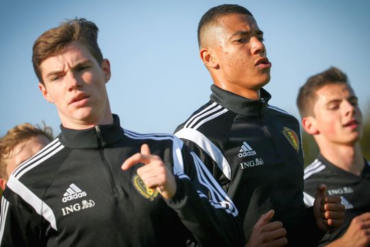 Kino Delorge, în stânga, la un antrenament al naționalei U17 a Belgiei / FOTO: Imago Images