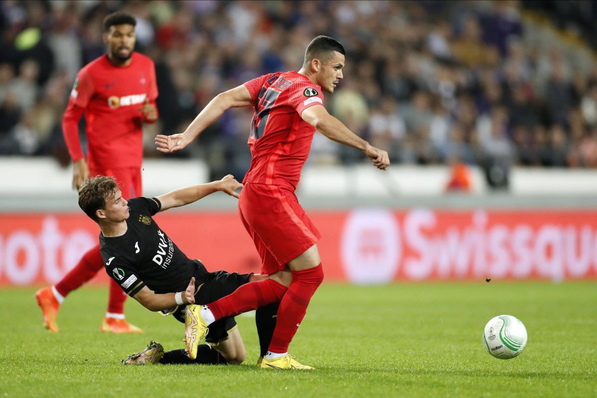 Gabi Balint, dur cu un jucător de la FCSB: „La fiecare duel e pe jos și plânge” » Pe cine a luat Ilie Dumitrescu în colimator