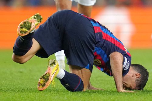 Lewandowski, jos, la fel ca Barça! Zero goluri în 4 meciuri cu Bayern // FOTO Imago