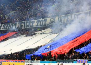 Scenografia vulgară afișată de Peluza Nord și răspunsul ironic al rapidiștilor » Cum a arătat duelul peluzelor la FCSB - Rapid