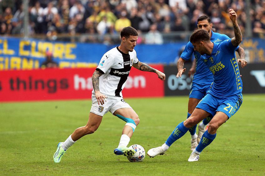 Dennis Man, în acțiune în Parma - Empoli // foto: Imago Images