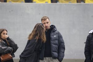 Mihai Lixandru, prima apariție după operația la genunchi! Cu iubita în tribune la derby, alături cu sufletul de colegii de la FCSB