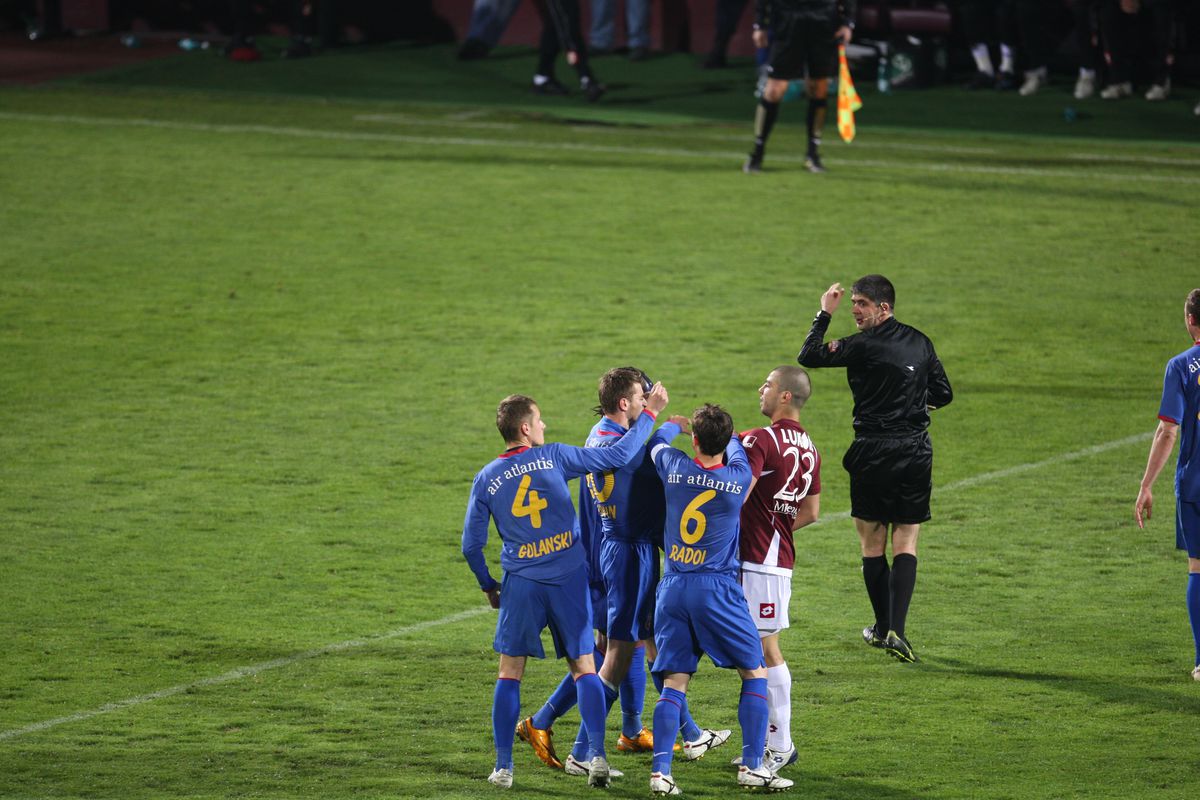 De ce se urăsc atât de puternic FCSB și Rapid? 5 borne esențiale și cum a răscolit Gigi Becali rivalitatea, în urmă cu câteva zile