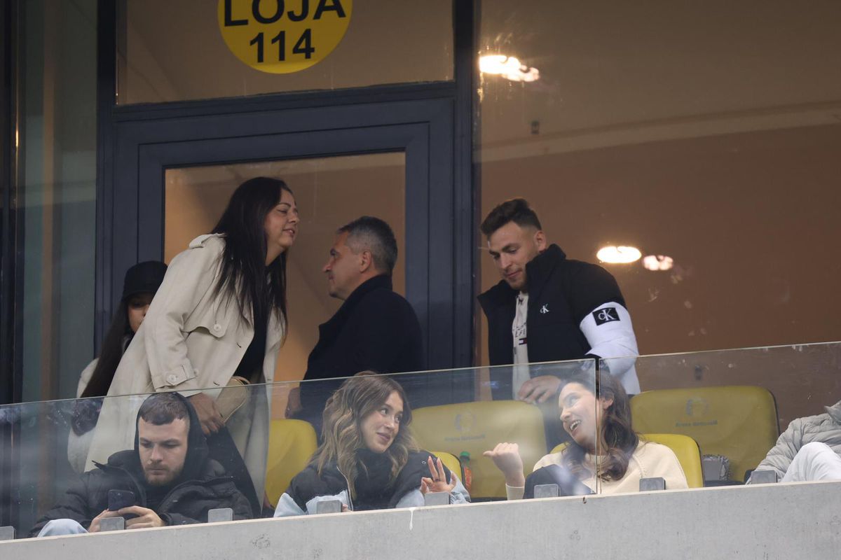 VIP derby » Avalanșă de personalități la FCSB - Rapid: toate vedetele prezente pe Arena Națională + loje cu greutate: de la Edi Iordănescu până la Teodora Stoica