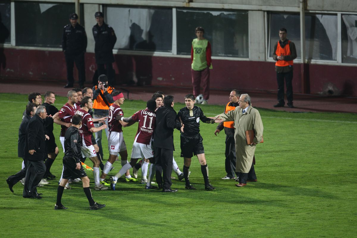 De ce se urăsc atât de puternic FCSB și Rapid? 5 borne esențiale și cum a răscolit Gigi Becali rivalitatea, în urmă cu câteva zile