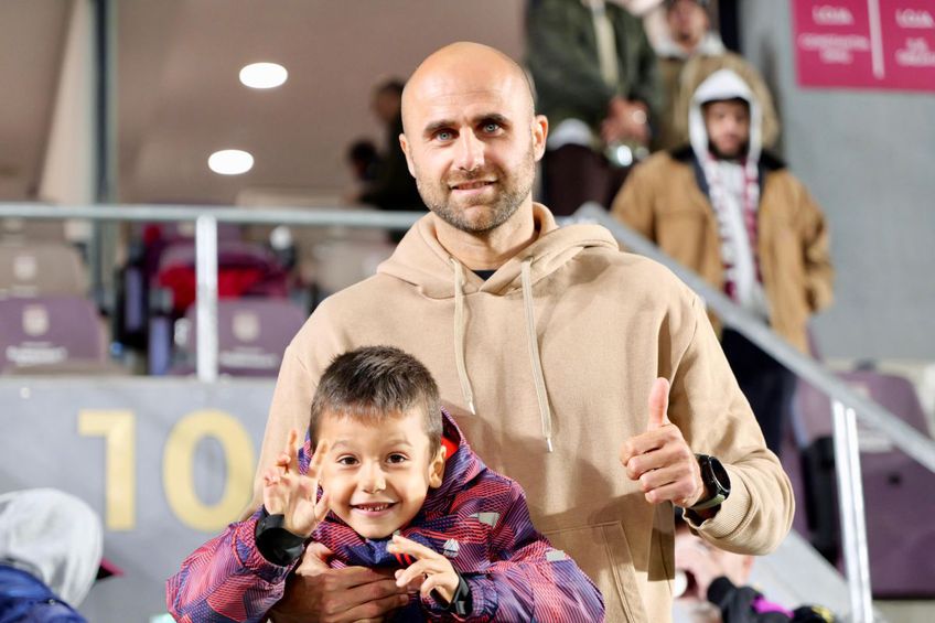 Marius Copil, în tribune la Rapid - Unirea Slobozia / Foto: Andrei Furnigă GSP