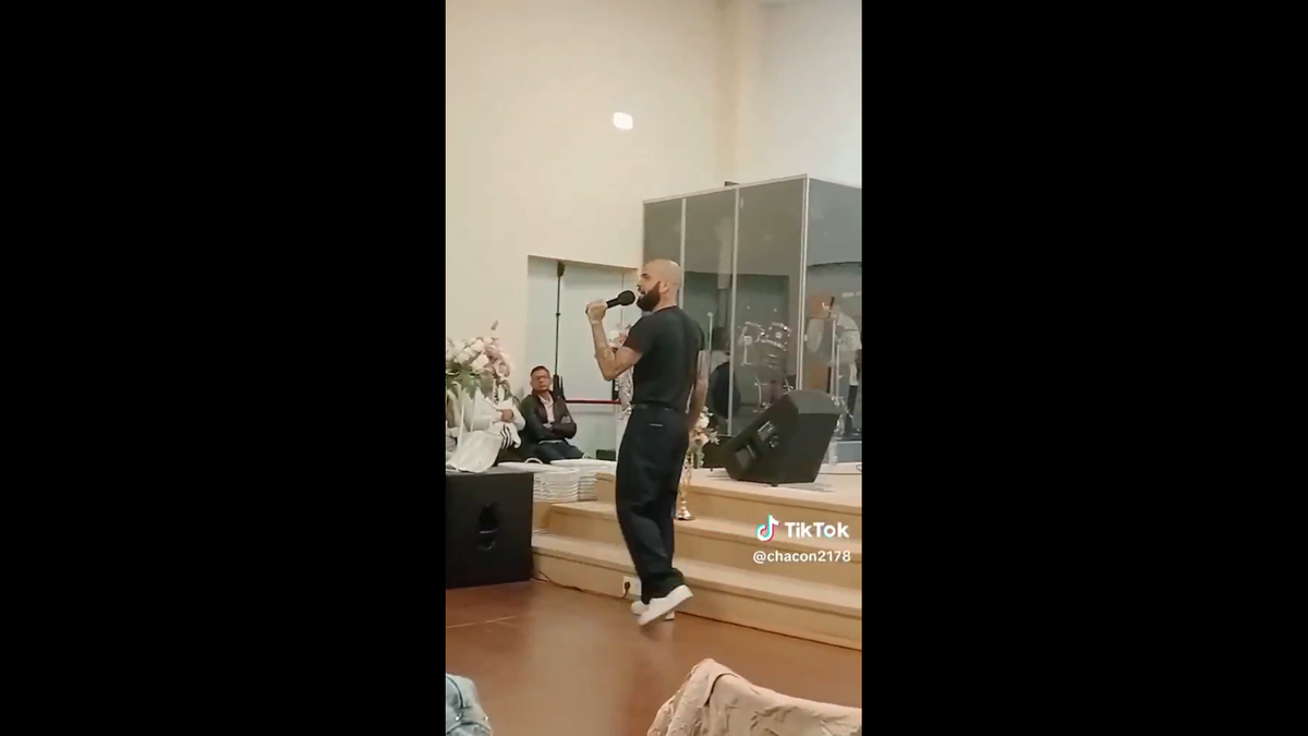 Dani Alves nu-și găsește club, așa că a decis să cumpere unul » Care este primul transfer