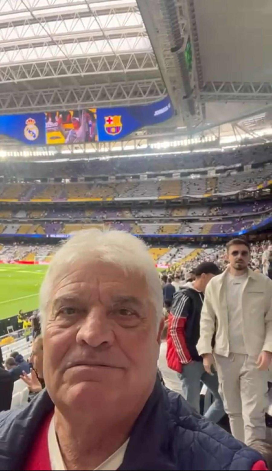 Ioan Andone a fost pe „Bernabeu” la Real Madrid - Barcelona: „E unic!” » Cât a plătit pentru bilet