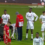 Narcis Ilaș s-a accidentat în FC Botoșani - Hermannstadt. FOTO: captură Prima Sport
