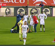Narcis Ilaș s-a accidentat în FC Botoșani - Hermannstadt. FOTO: captură Prima Sport