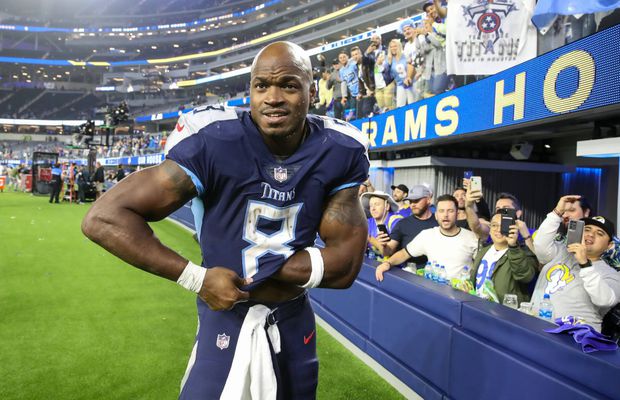 Fostul MVP al NFL, arestat pentru a doua oară în acest an » Ce ilegalitate a comis cel mai bun jucător din 2012