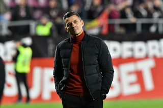 Ce s-a întâmplat pe gazon, imediat după Rapid - Unirea Slobozia » Giuleștenii s-au „bucurat” cu trivialități la adresa lui Rădoi și a FCSB: gestul lui Costel Gâlcă a fost elocvent