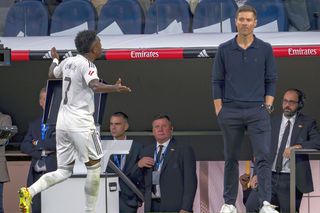 Paradox Real: „nașul” Barcelonei și liderul detașat este în focuri la Madrid! » A pierdut Xabi Alonso vestiarul?