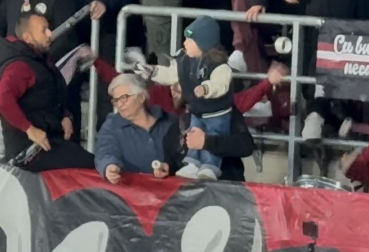 Imagini virale în Giulești! A venit cu bunica la meci și a fluturat eșarfa în galerie: reporterul GSP a surprins cele mai tari cadre