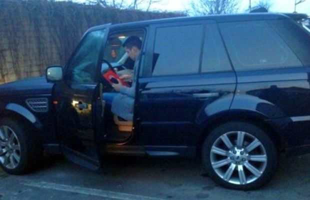 UPDATE Cristi Bobar îi contrazice pe dinamoviști: „Am avut mașina pe gaz, dar nu era Range Rover” + De la cine ar fi cumpărat-o de fapt