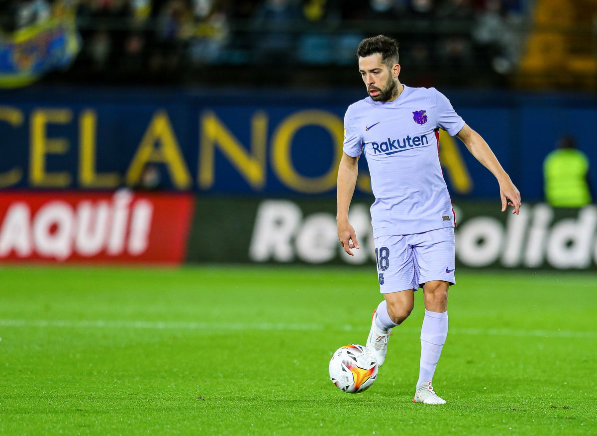 Atac pe tunel după Villarreal - Barcelona! Au sărit la Xavi și au făcut scandal pentru două penaltyuri refuzate » Poliția a intervenit!