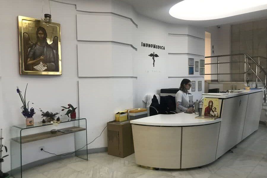 Fotografie din interiorul clinicii lui Gigi Becali Investigație Libertatea: Clinica lui Gigi Becali promovează pe site tratamente anti-COVID neautorizate » Medicii se revoltă: „Să i se ridice autorizația de funcționare!”
