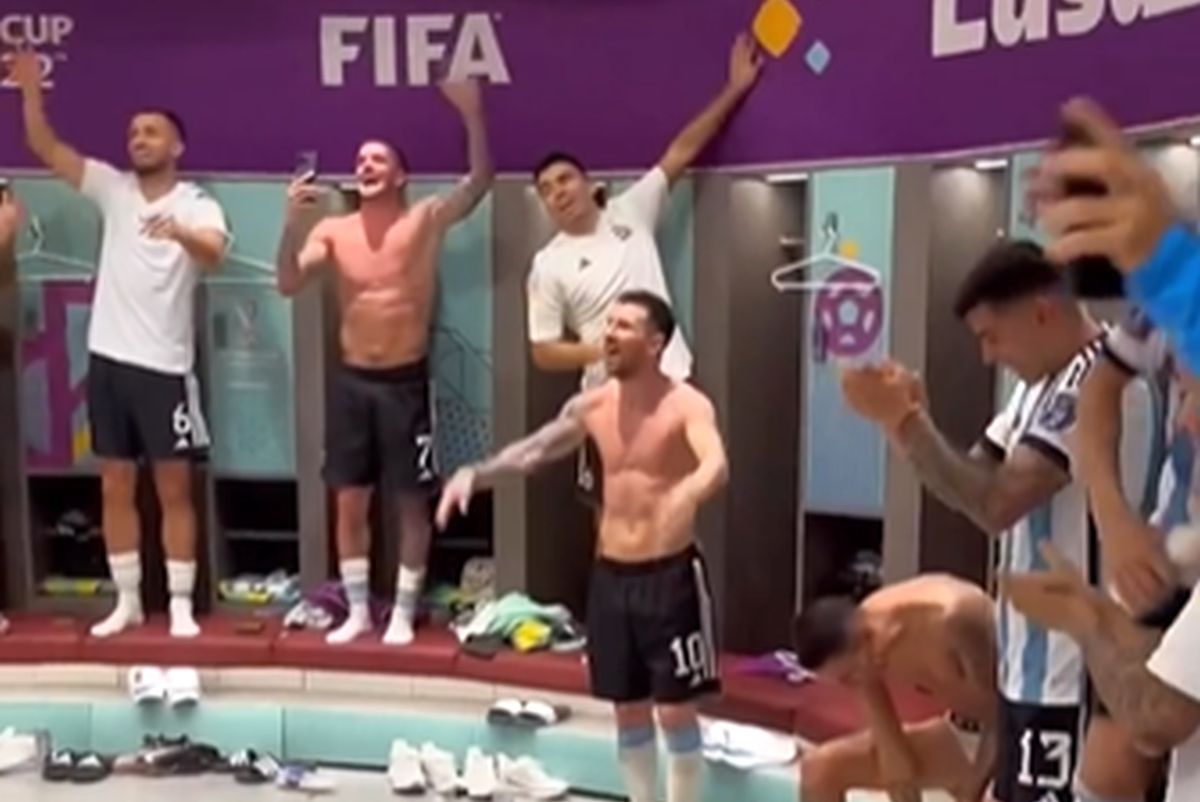 Cum a sărbătorit Lionel Messi în vestiar victoria cu Mexic: a dansat și a cântat la bustul gol, într-o atmosferă sud-americană