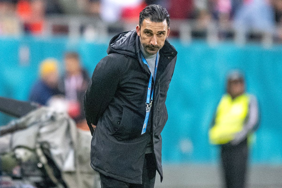 „Ce pretenții să ai?” » Nu-l iartă pe Charalambous pentru gestul obscen: „E paracliser la strana fotbalistică a lui Becali”