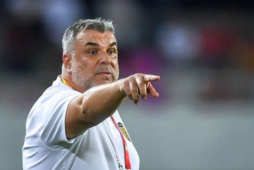 Al Sharjah, echipa pregătită de Cosmin Olăroiu (54 de ani), a pierdut, scor 0-2, în fața formației Al Sadd, din Qatar, în etapa cu numărul 5 din faza grupelor Ligii Campionilor Asiei.