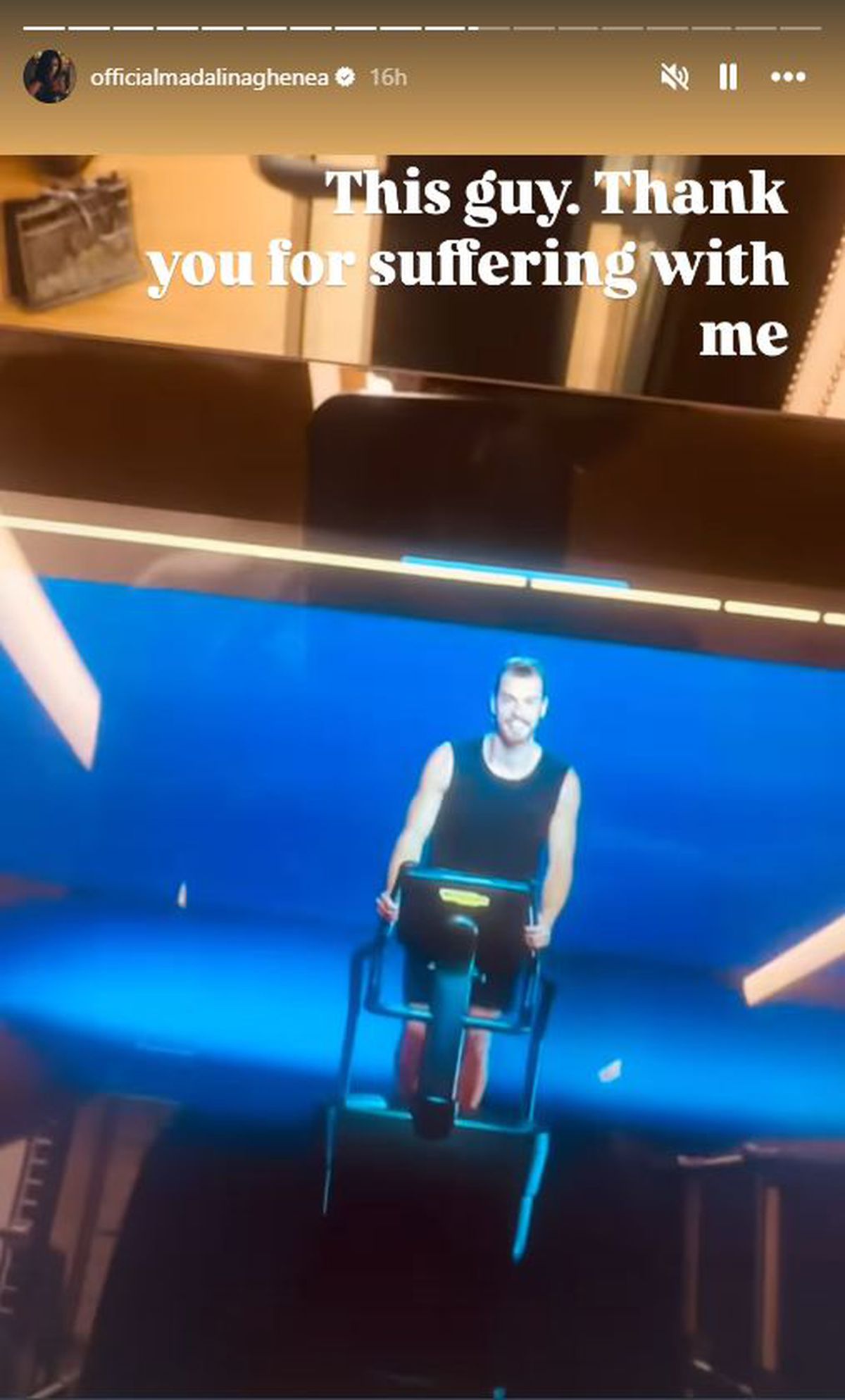 Controverse cu Mădălina Ghenea, filmată în timp ce dansa pe mese într-o ținută sumară: „Oameni buni, să vă explic”