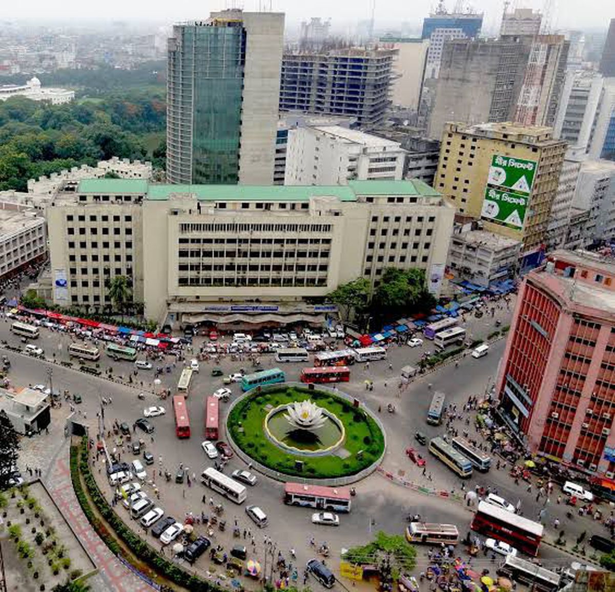 Valeriu Tița, viața în Bangladesh