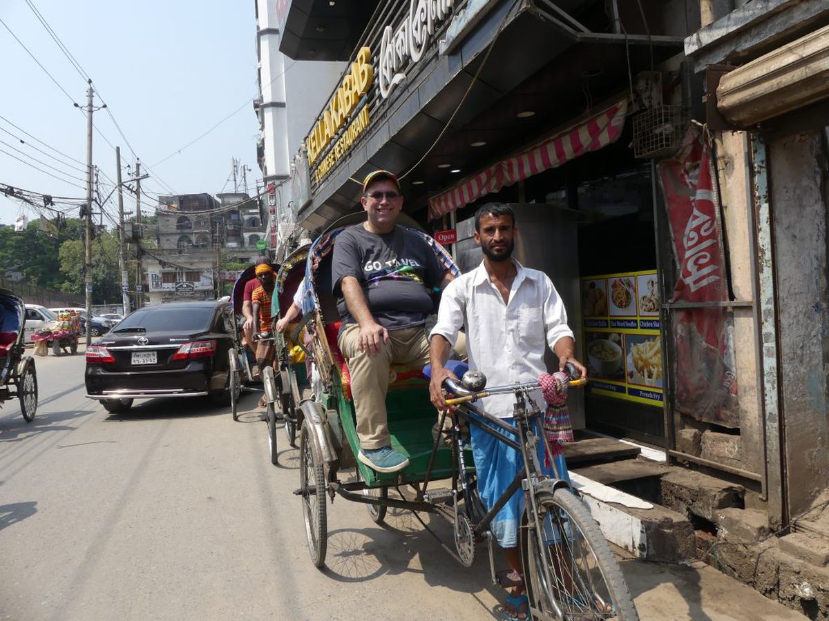 Valeriu Tița, viața în Bangladesh