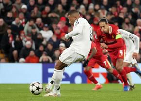 Atacat din toate părțile, Mbappe a lăsat-o la greu pe Real Madrid pe Anfield